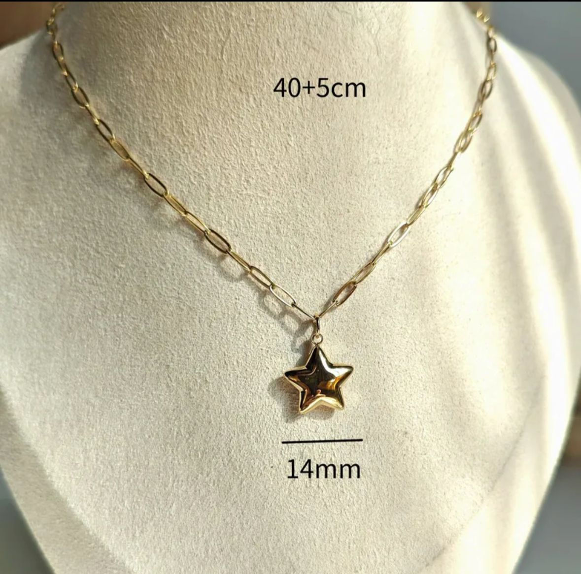 Collar Estela