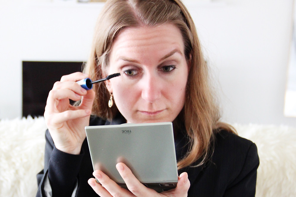 How to Properly Apply Mascara