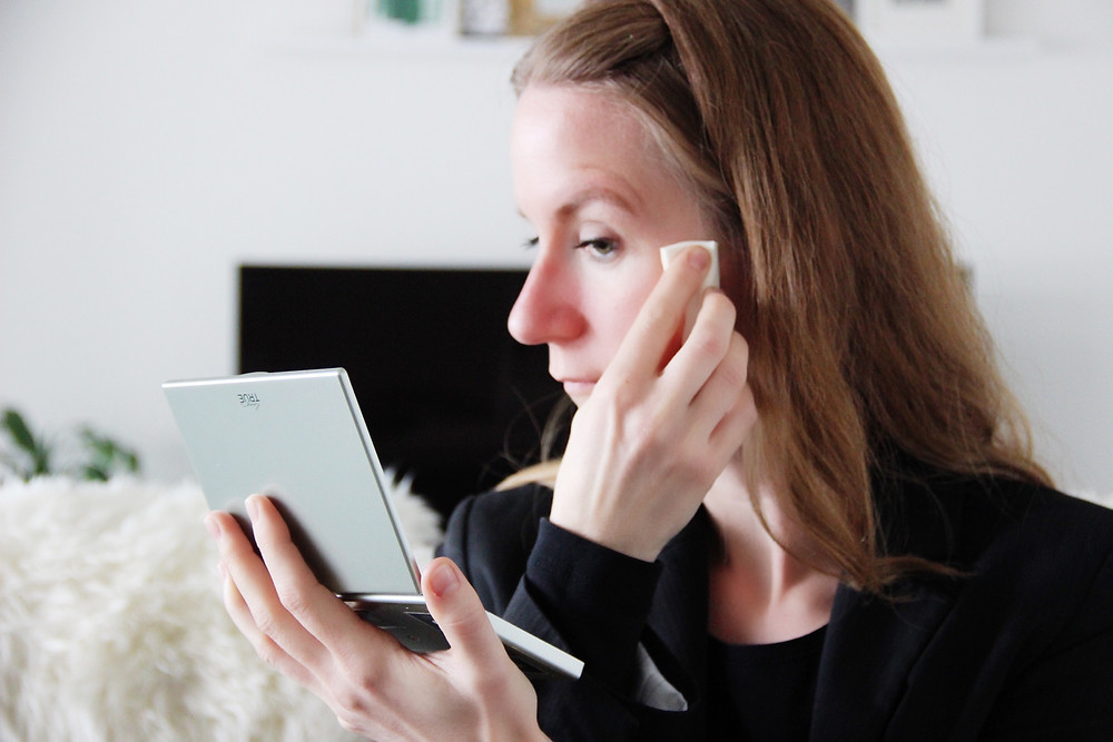 Covering Blemishes With Concealer