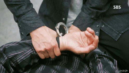 handcuff.gif