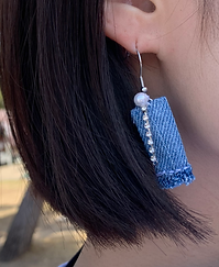 デニムで作ったピアス