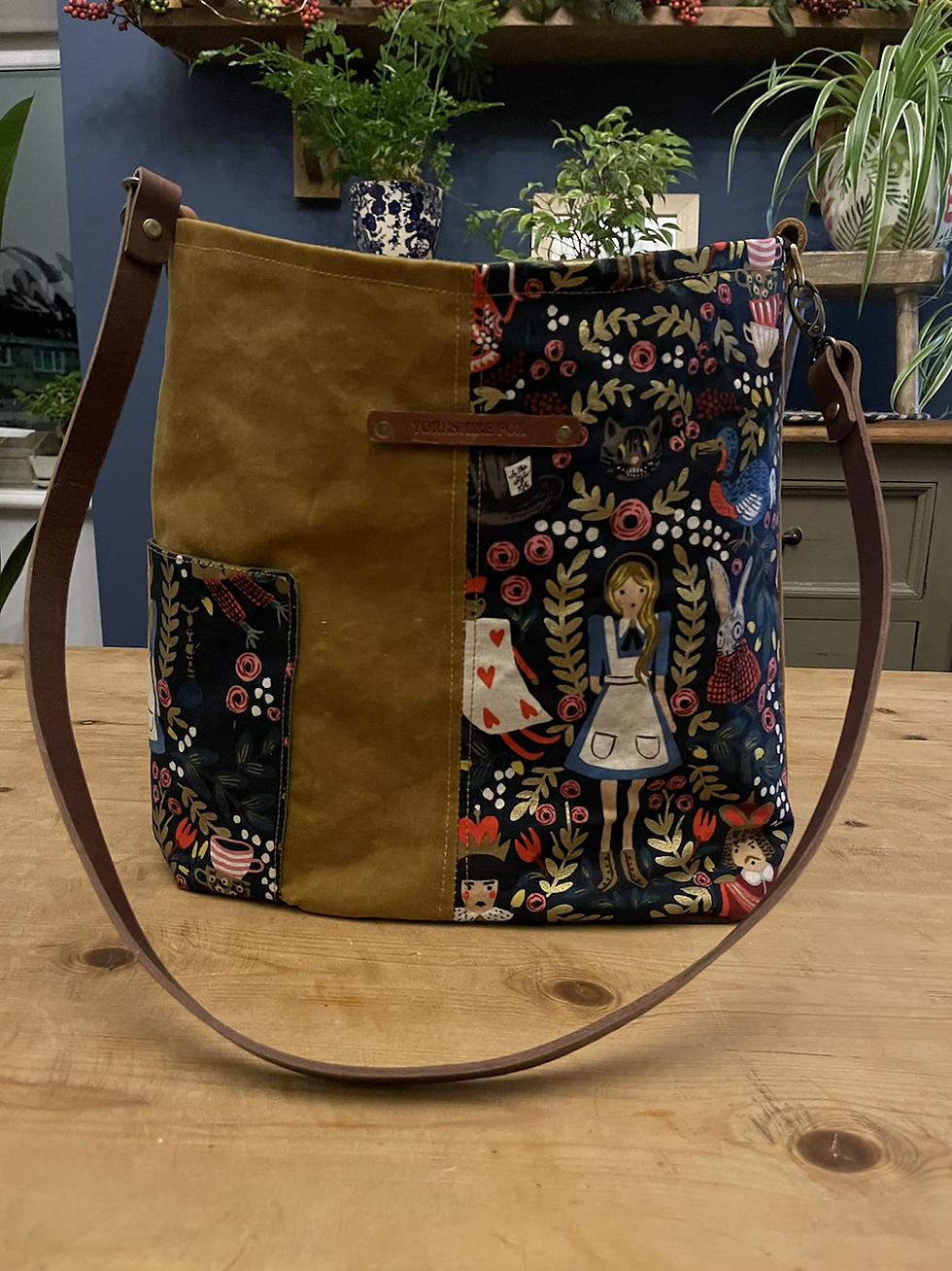 Thumbnail: Alice In Wonderland Over the shoulder crossbody bag, shopper waxed canvas