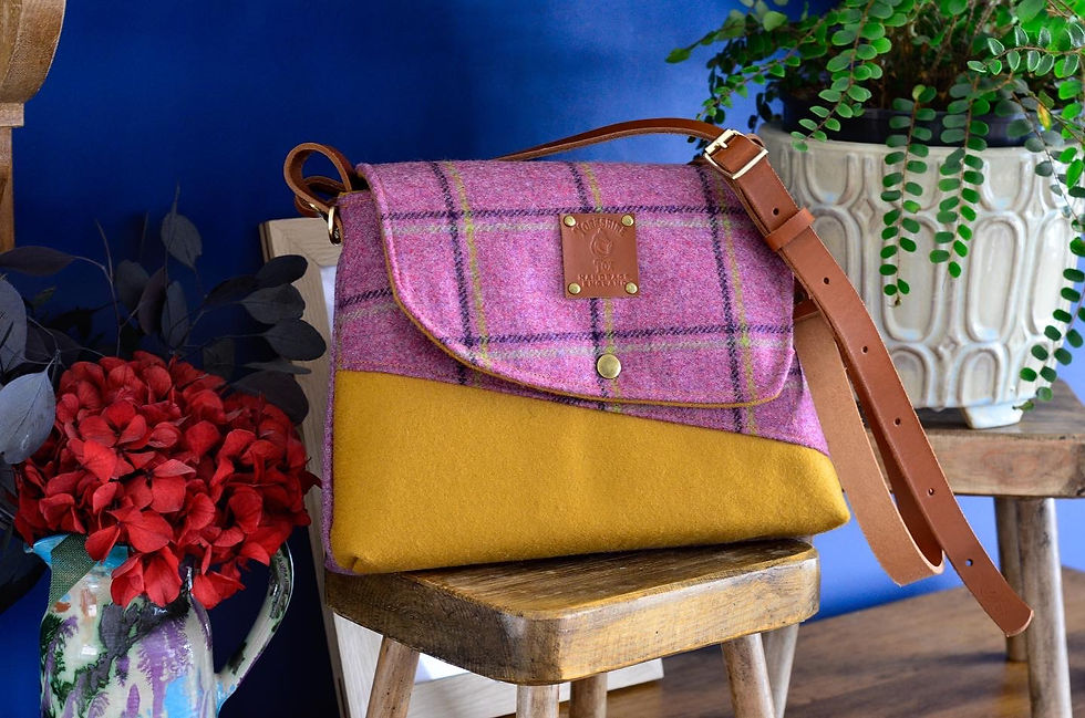 Thumbnail: Pink Tweed Handbag / Crossbody Bag /Shoulder Bag / Christmas Gift / leather hand