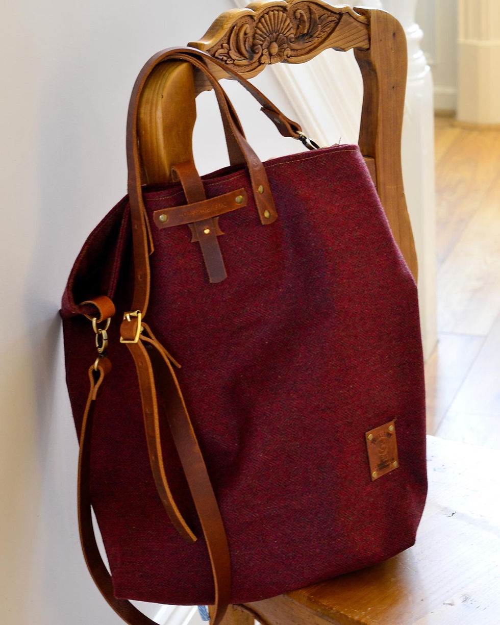 Thumbnail: Large Yorkshire Tweed Tote burgundy 