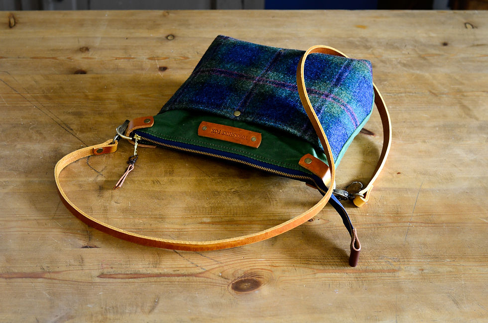 Thumbnail: The Alison Waxed and Tweed Everyday Bag (Green)