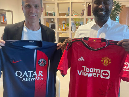Pedro Pauleta, Andy Cole e Patrick Mboma em Abidjã
