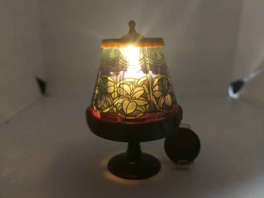 A led table lamp , can light up