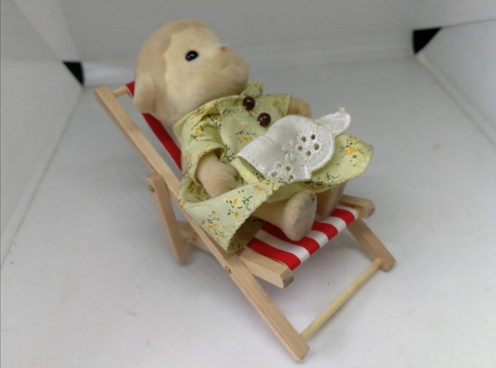 Thumbnail: 1:12 Foldable beach / relaxing chair