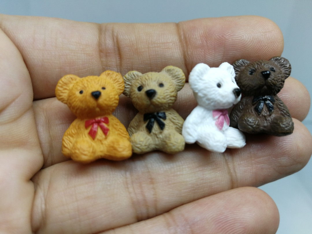 4pcs of miniature bears