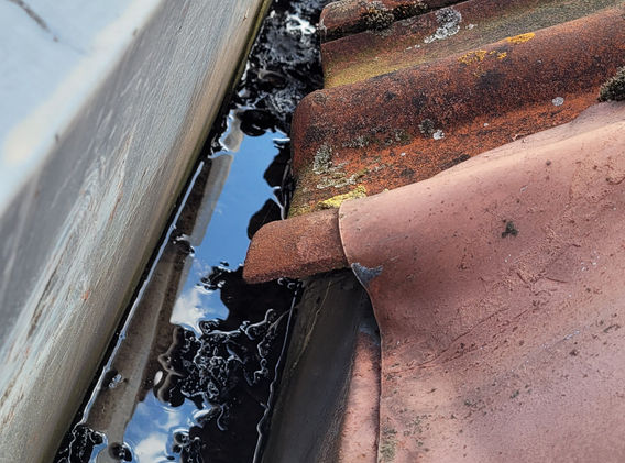 Innenliegende Dachrinne abdichten