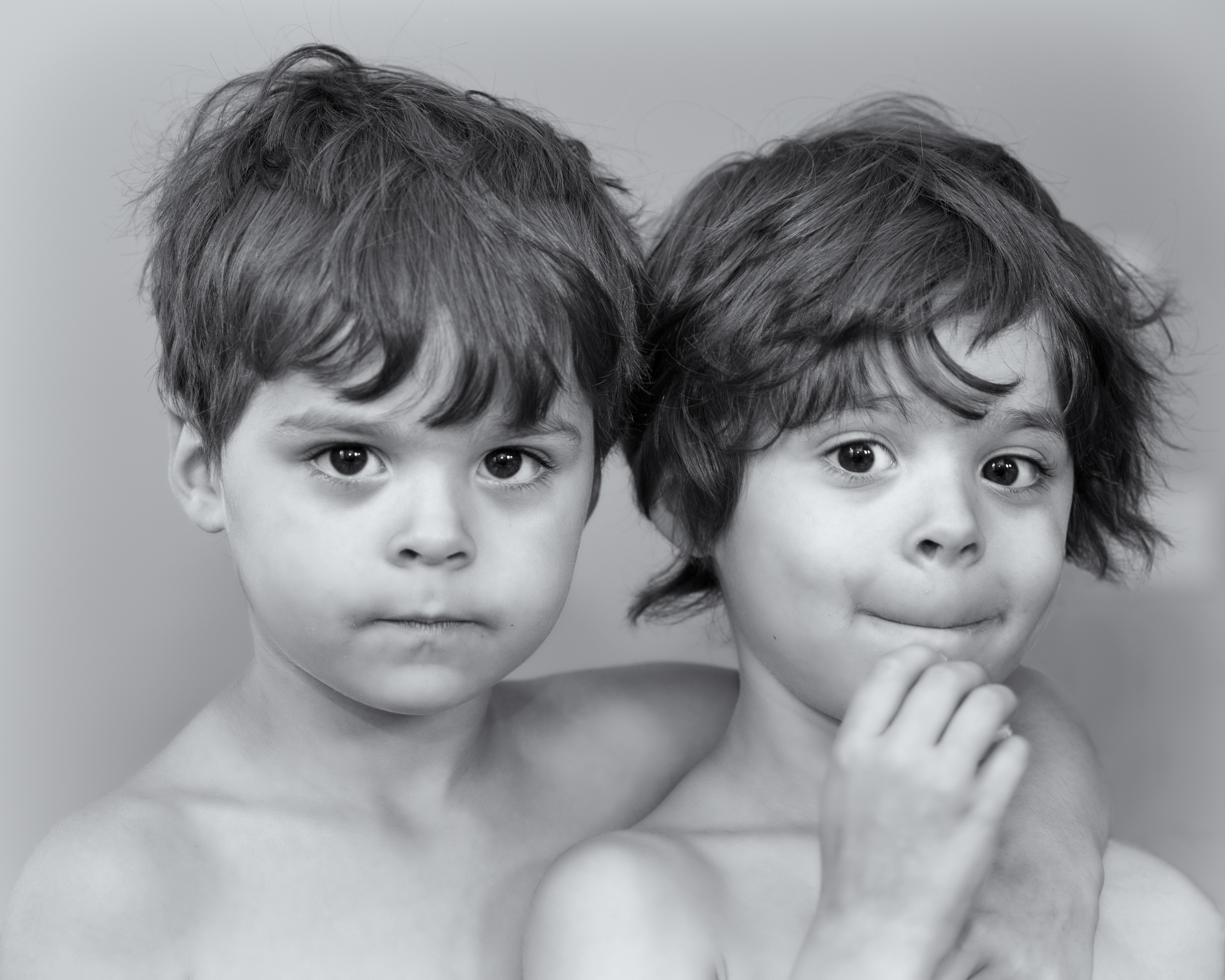 Liam& Elliott B&W
