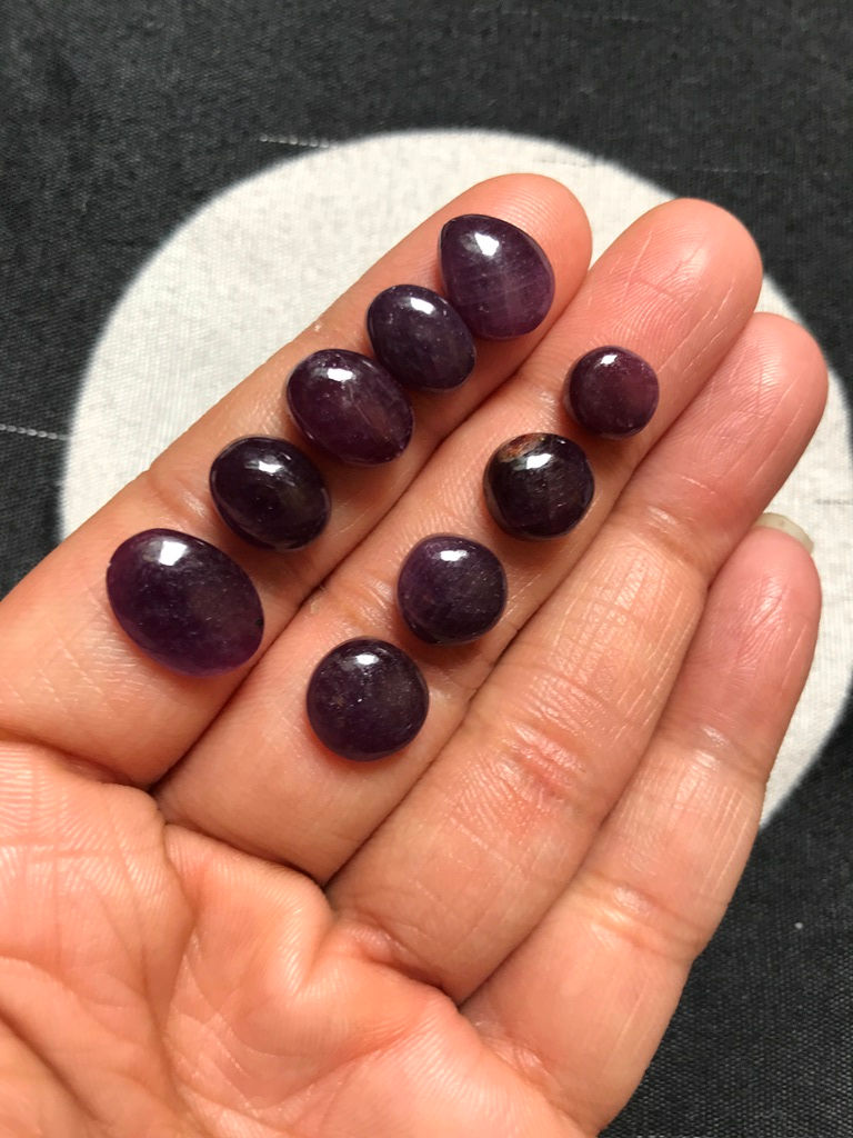 サムネイル： Garnet Cabochon 9 Piece Size 13-7 MM Approx