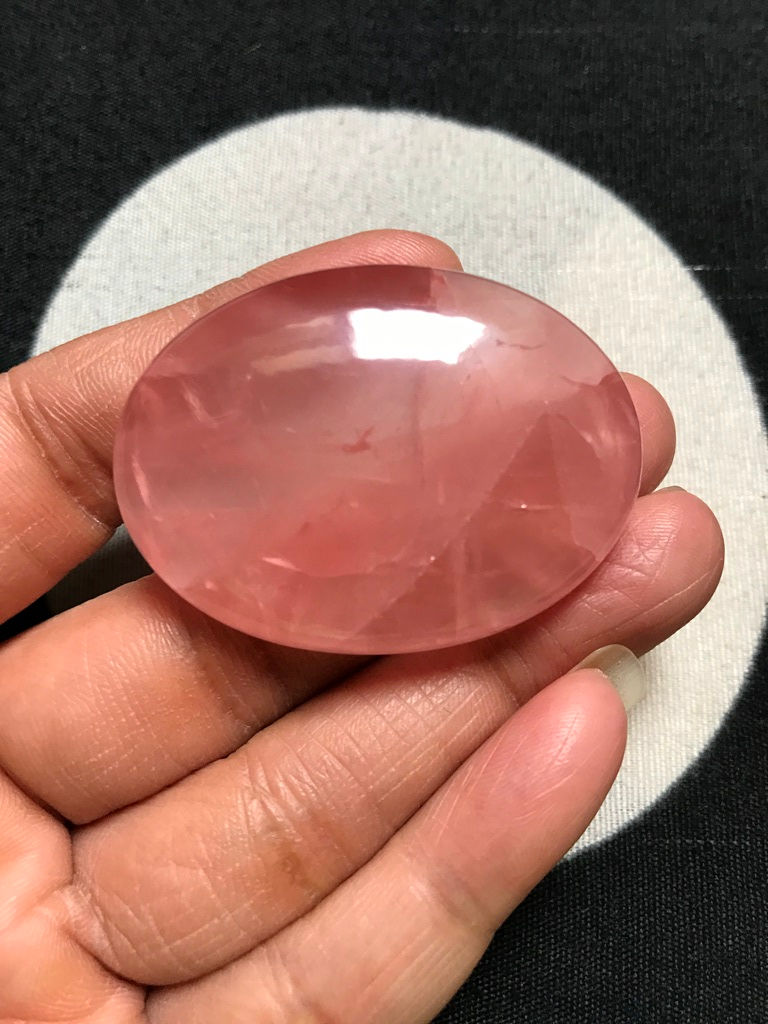サムネイル： Rose Quartz Cabochon 1 Piece Size 47 MM Approx