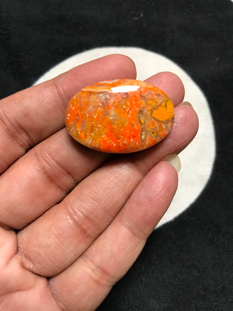 サムネイル： Bumble Bee Jasper Cabochon 1 Piece Size 31 MM Approx