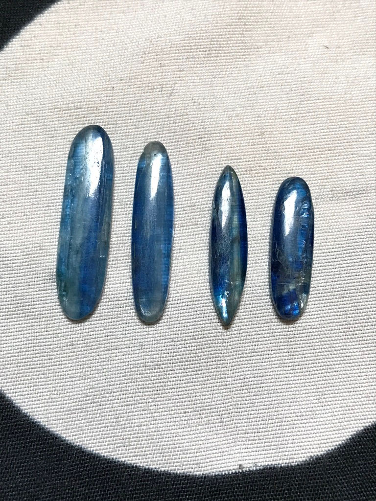 Миниатюра: Blue Kyanite  Cabochon 4 Piece Size 32-23 MM Approx