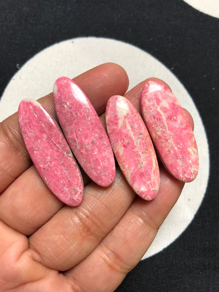 Miniature : Thulite Cabochon 4 Piece Size 37-34 MM Approx