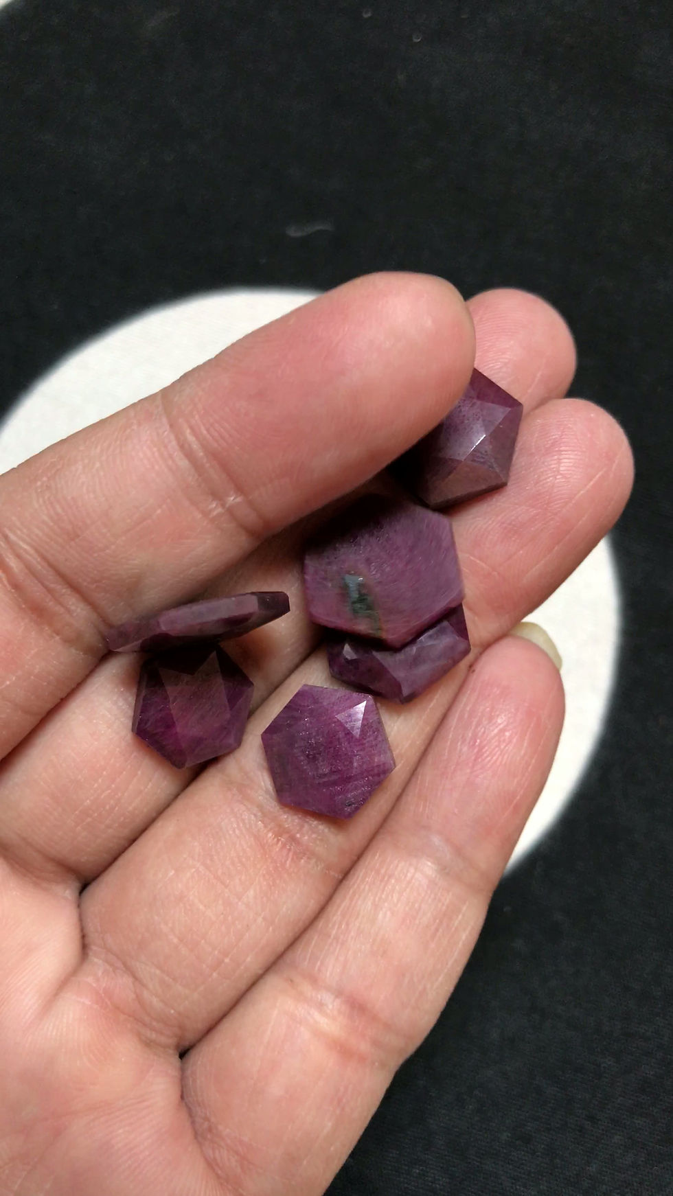 Миниатюра: Ruby Faceted Cabochon 6 Piece Size 13-10 MM Approx