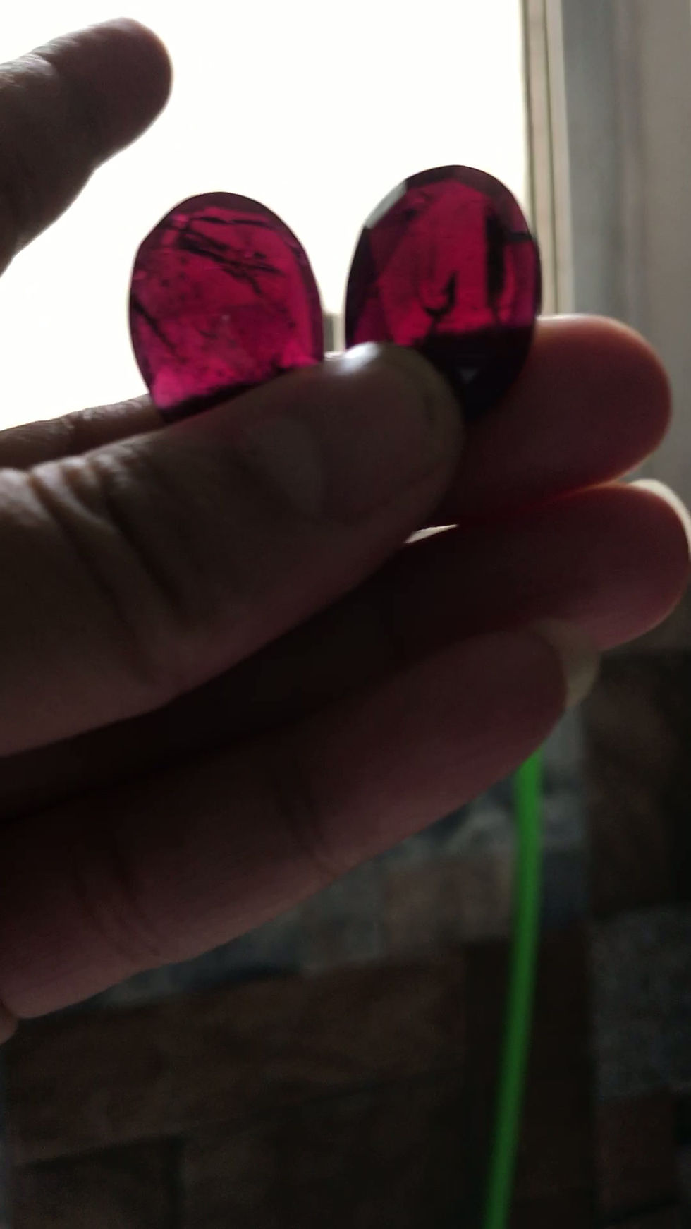 サムネイル： Garnet Faceted Cabochon 2 Piece Size 22-21 MM Approx
