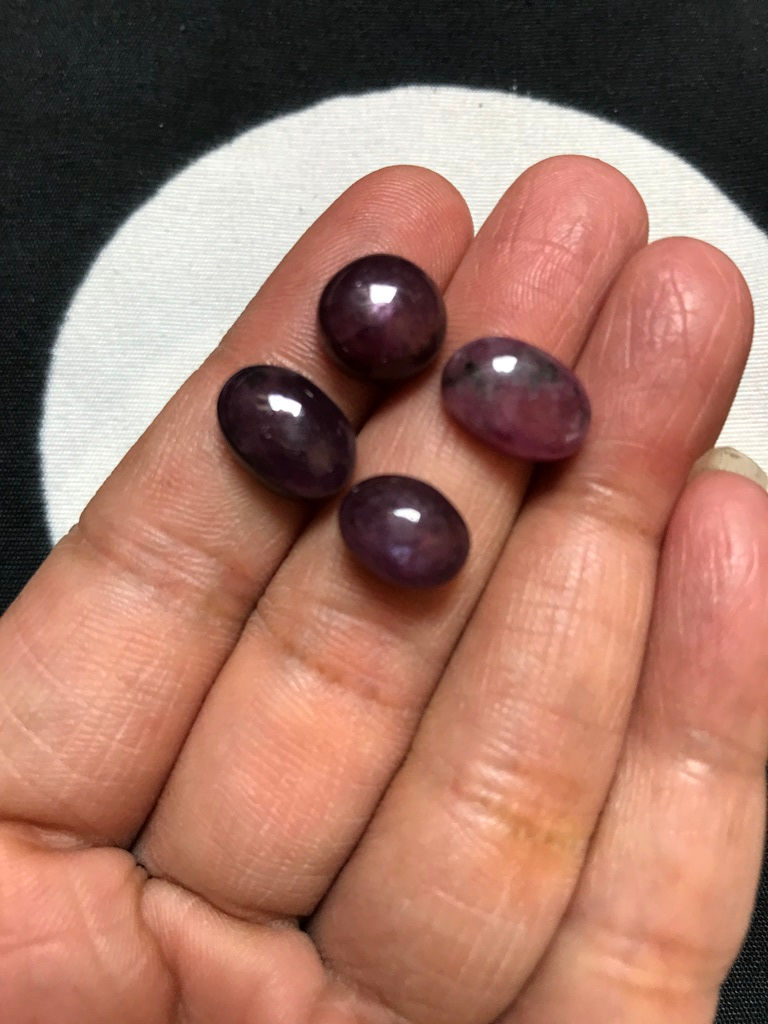 縮圖：Ruby Cabochon 4 Piece Size 12-11 MM Approx