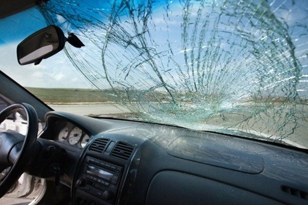 broken windshield prescott, windshield replacement prescott, rock chip repair prescott az, magic glass prescott