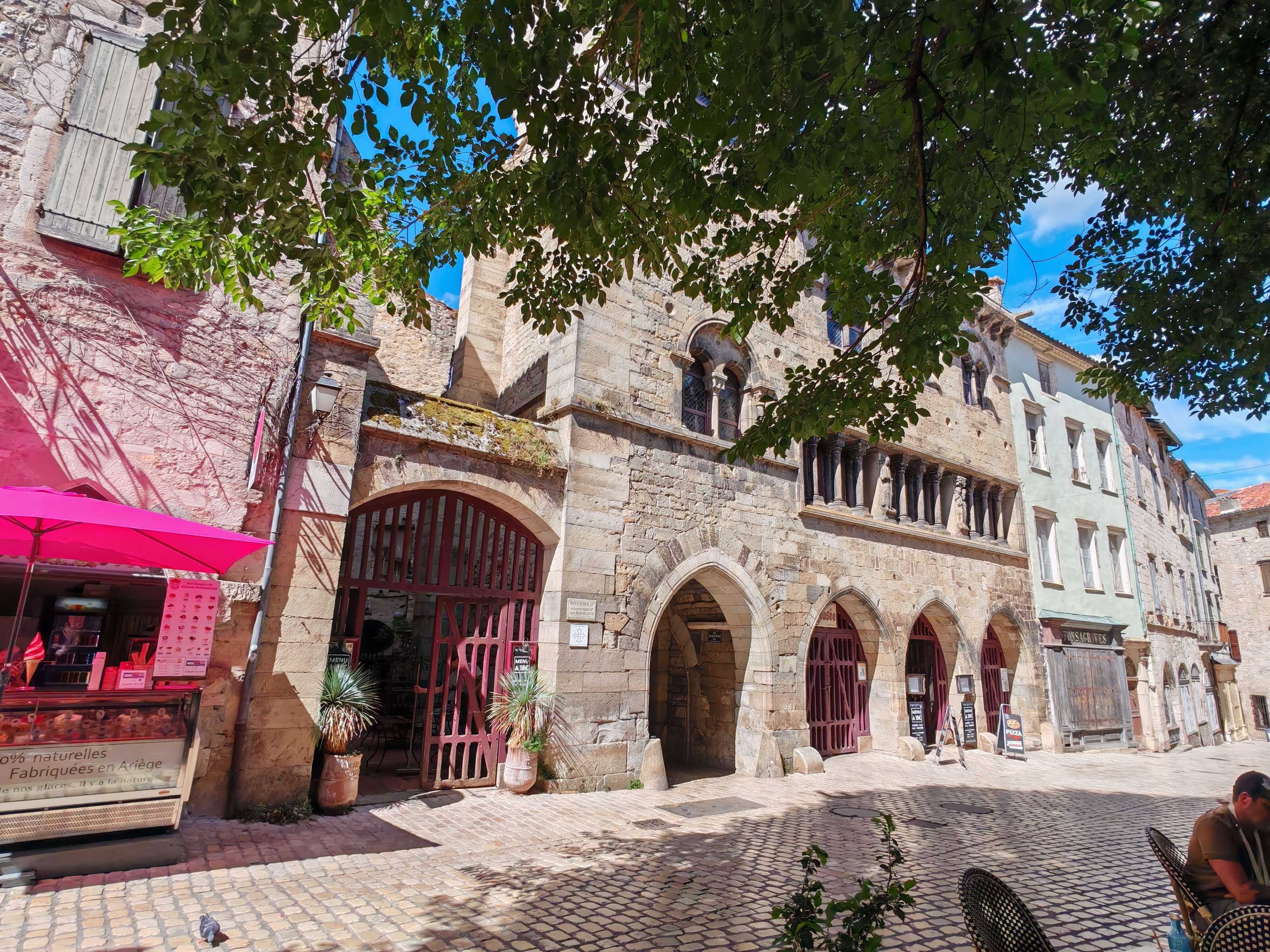 Activités de plein air depuis Saint-Antonin-Noble-Val : rivière, falaise et causse au programme