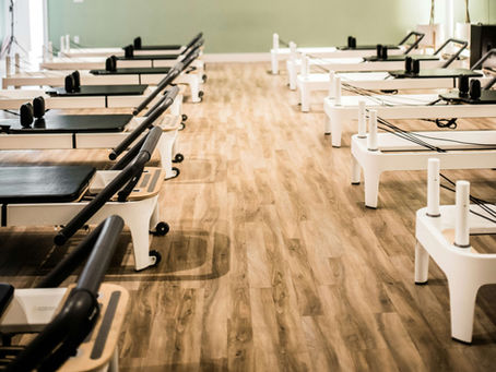 Renforcer son périnée avec le Pilates Reformer : exercices clés et précautions