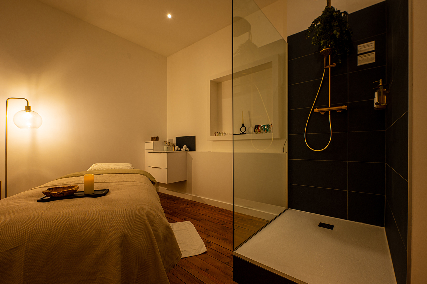 Soin signature Mont Anis : le rituel exclusif du spa de luxe au Puy-en-Velay (Haute-Loire 2026)