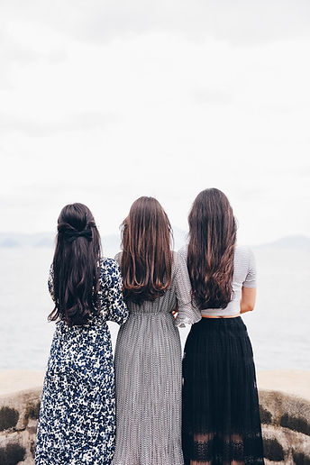 women-1838768_1920.jpg