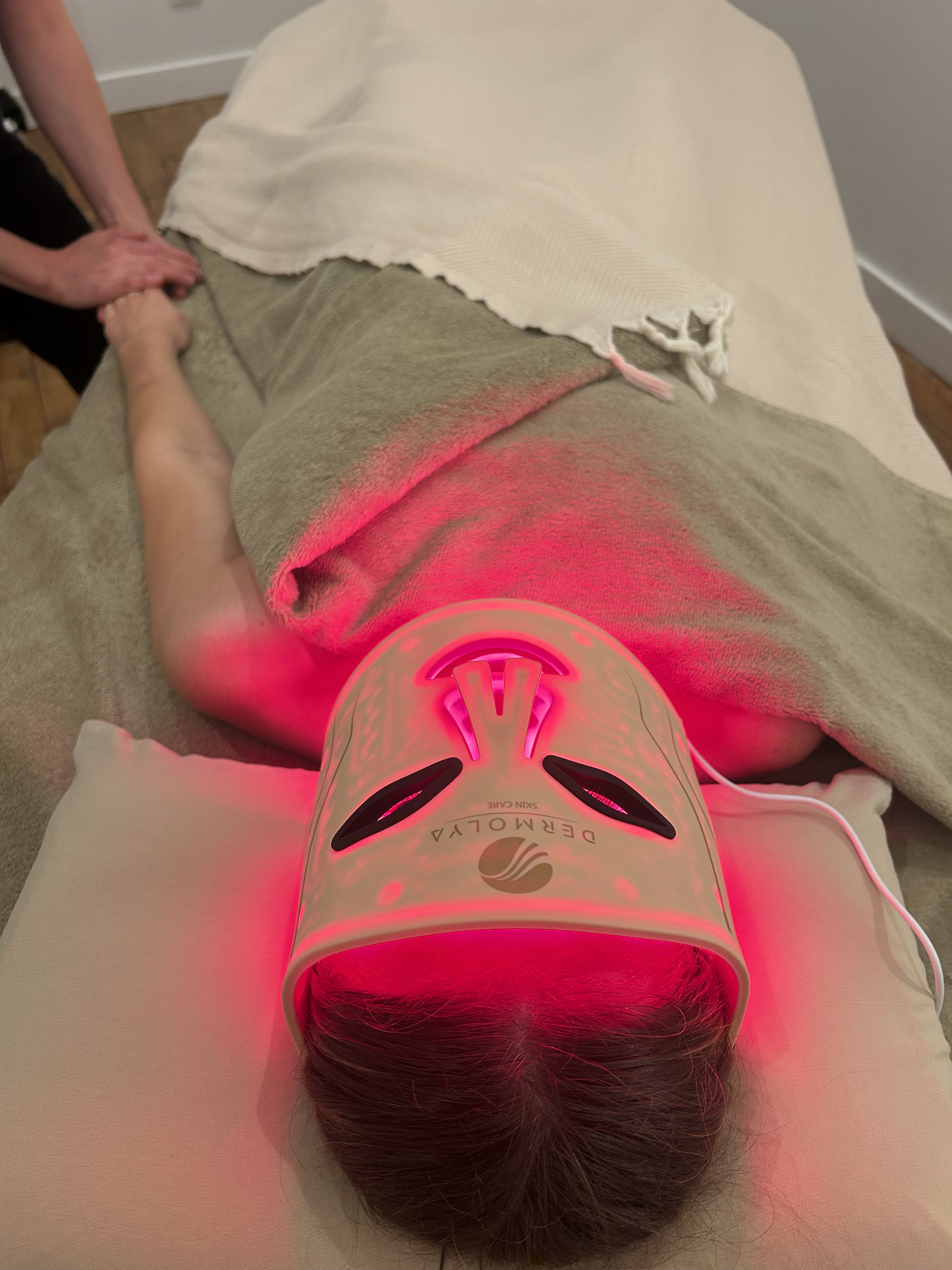 Luminothérapie au spa : LED médicale et bienfaits du soin lumière au Spa Le Mont Anis (Le Puy-en-Velay, Haute-Loire 2026)