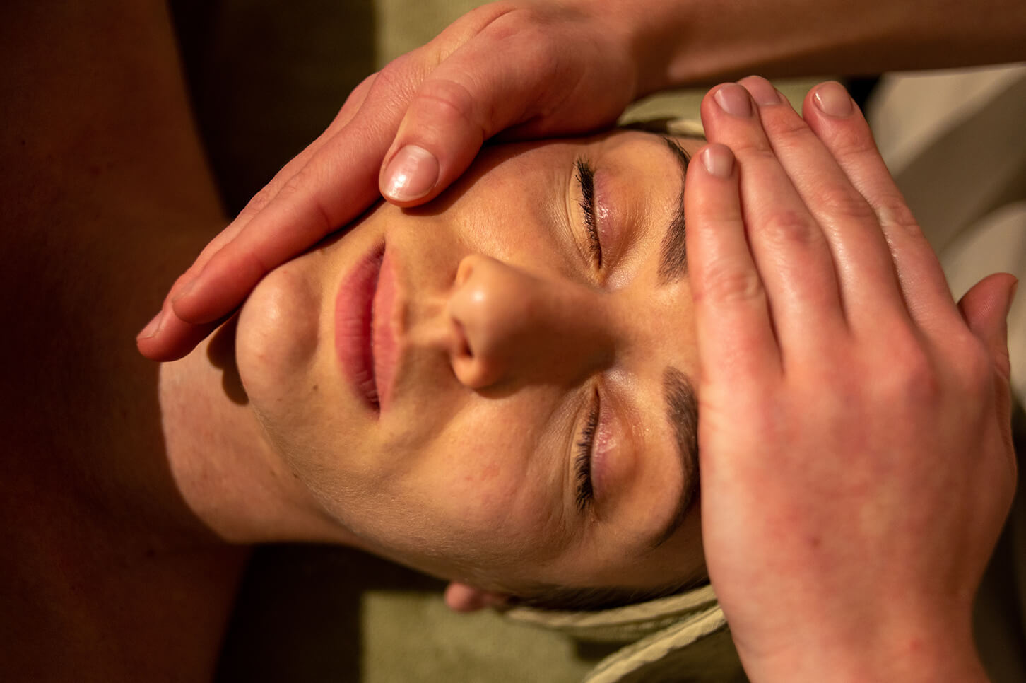 Soin visage anti-age bio au Spa Le Mont Anis : actifs cibles et protocole sur-mesure (Puy-en-Velay 2026)