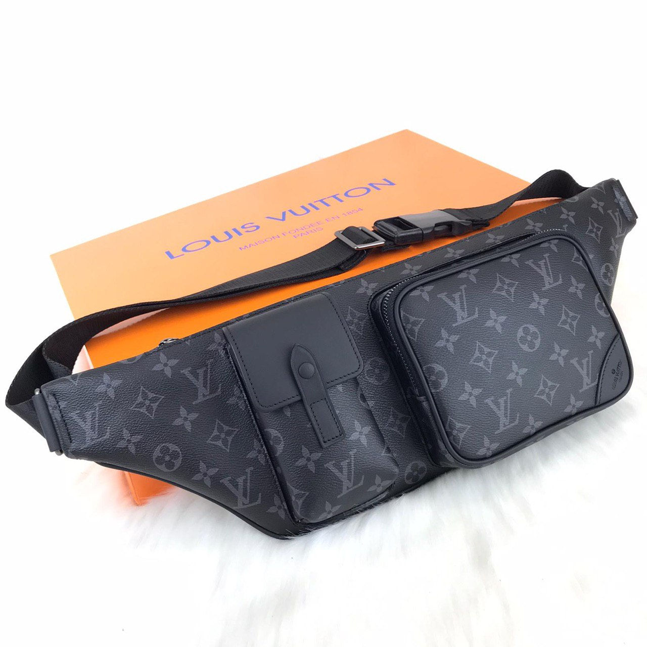 Christopher Bumbag Macassar