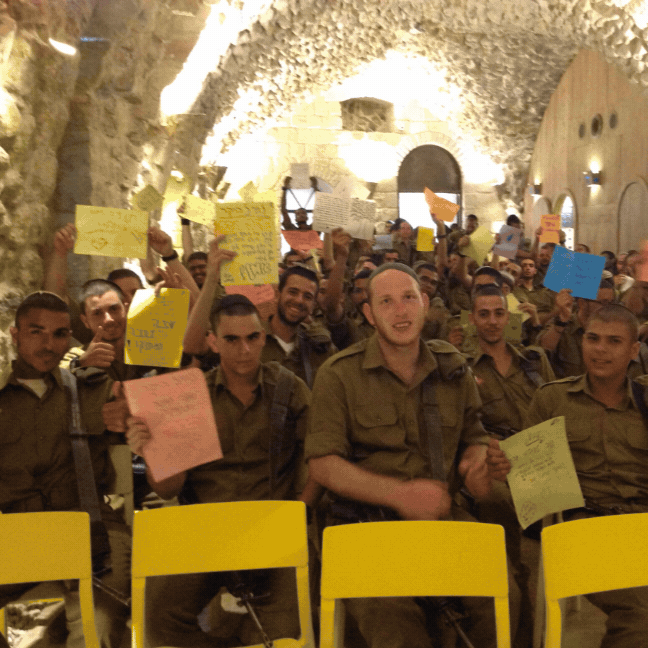 משחקים ביותר מ-80 אתרים ובסיסים (1).gif