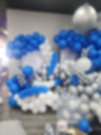 Thumbnail: Massive Sculpture Balloon Art 