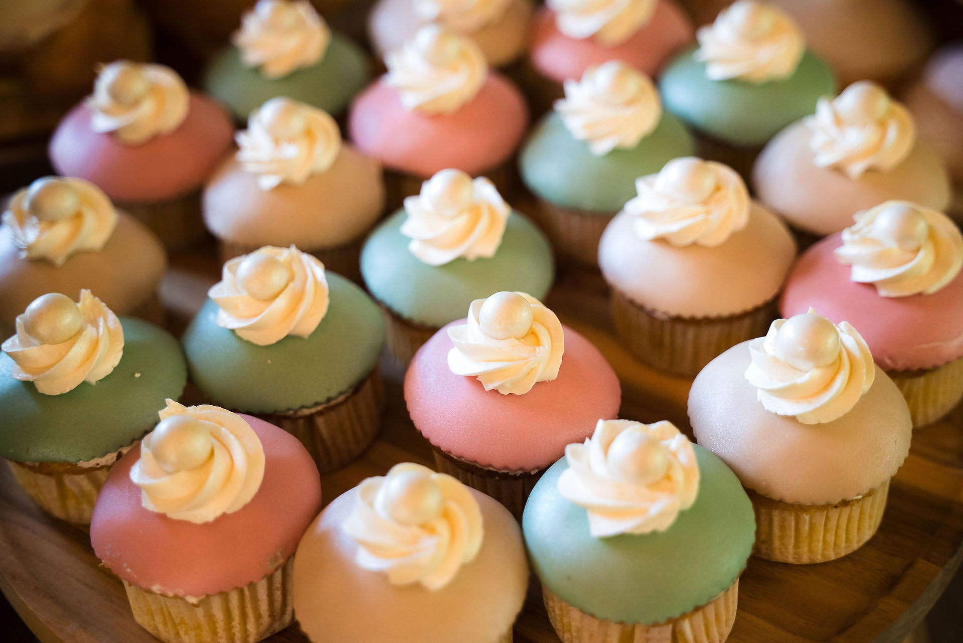 Cupcakes bruiloft Natuurlijk, Donuts Natuurlijk Kloof, bruiloft, trouwfotograaf, bruidsfotograaf, trouwfotografie, Ridderkerk, Brabant, Bergen  op Zoom