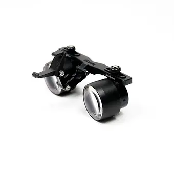 2_5x_flex_loupe_001_2024_8b146034-20f9-4b6c-ac00-cde4a496aefa.webp