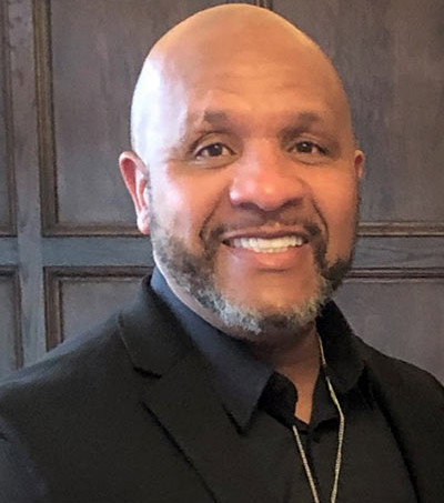 Astro de futebol americano NFL, parceiro da Grand Leyenda