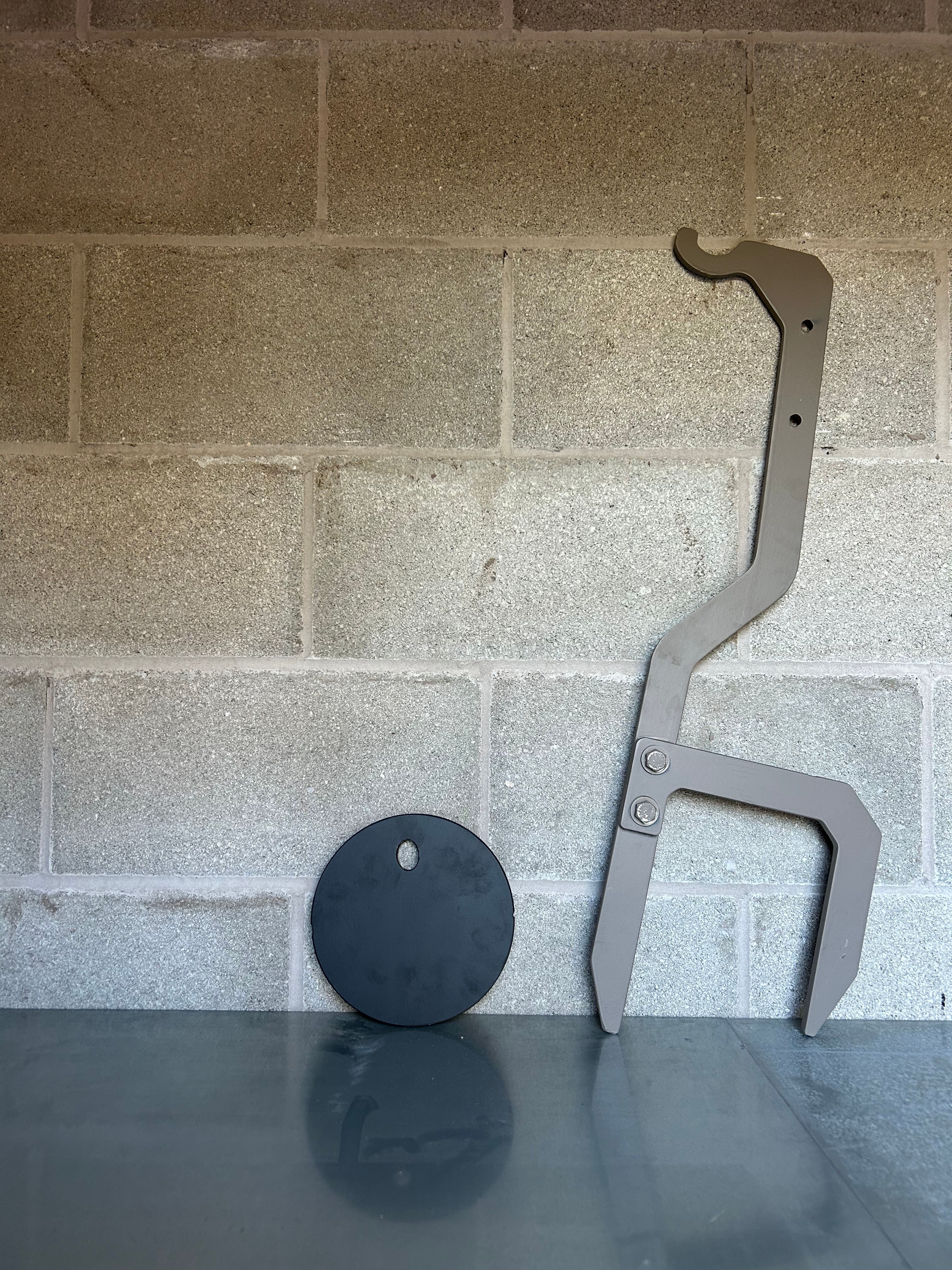 200mm Round Gong & Stake Kit AR500
