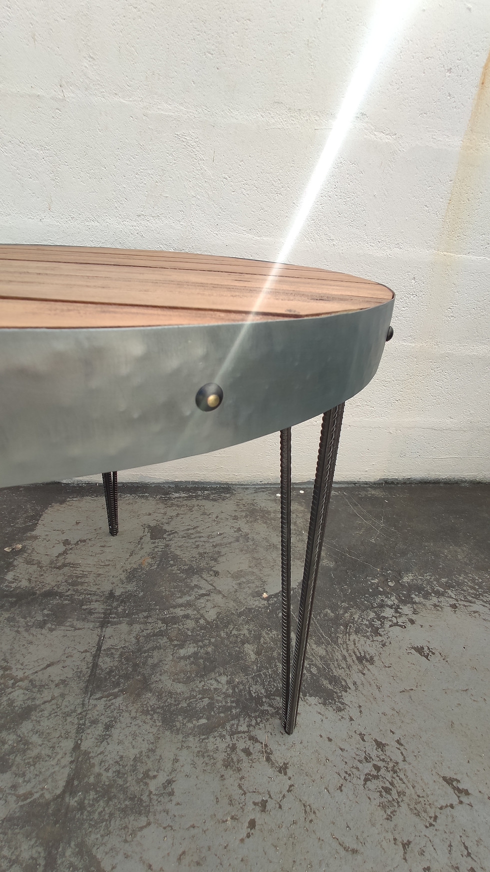 Miniature : Table ronde industrielle