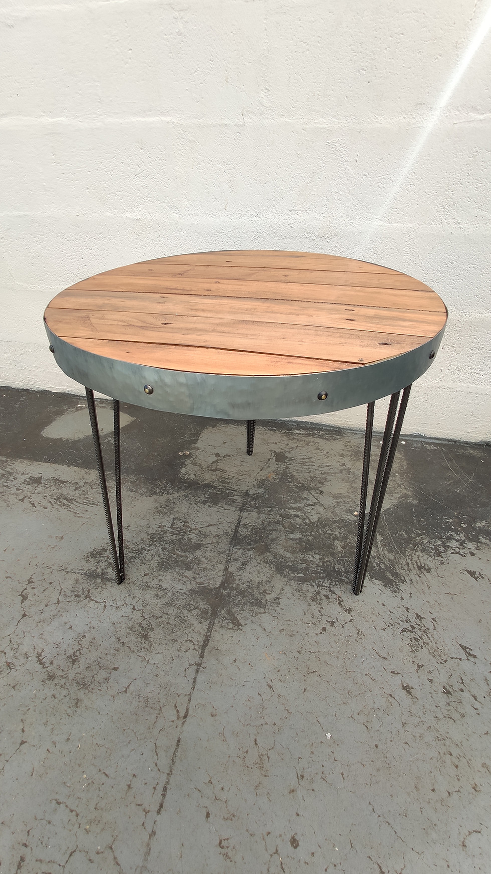 Miniature : Table ronde industrielle