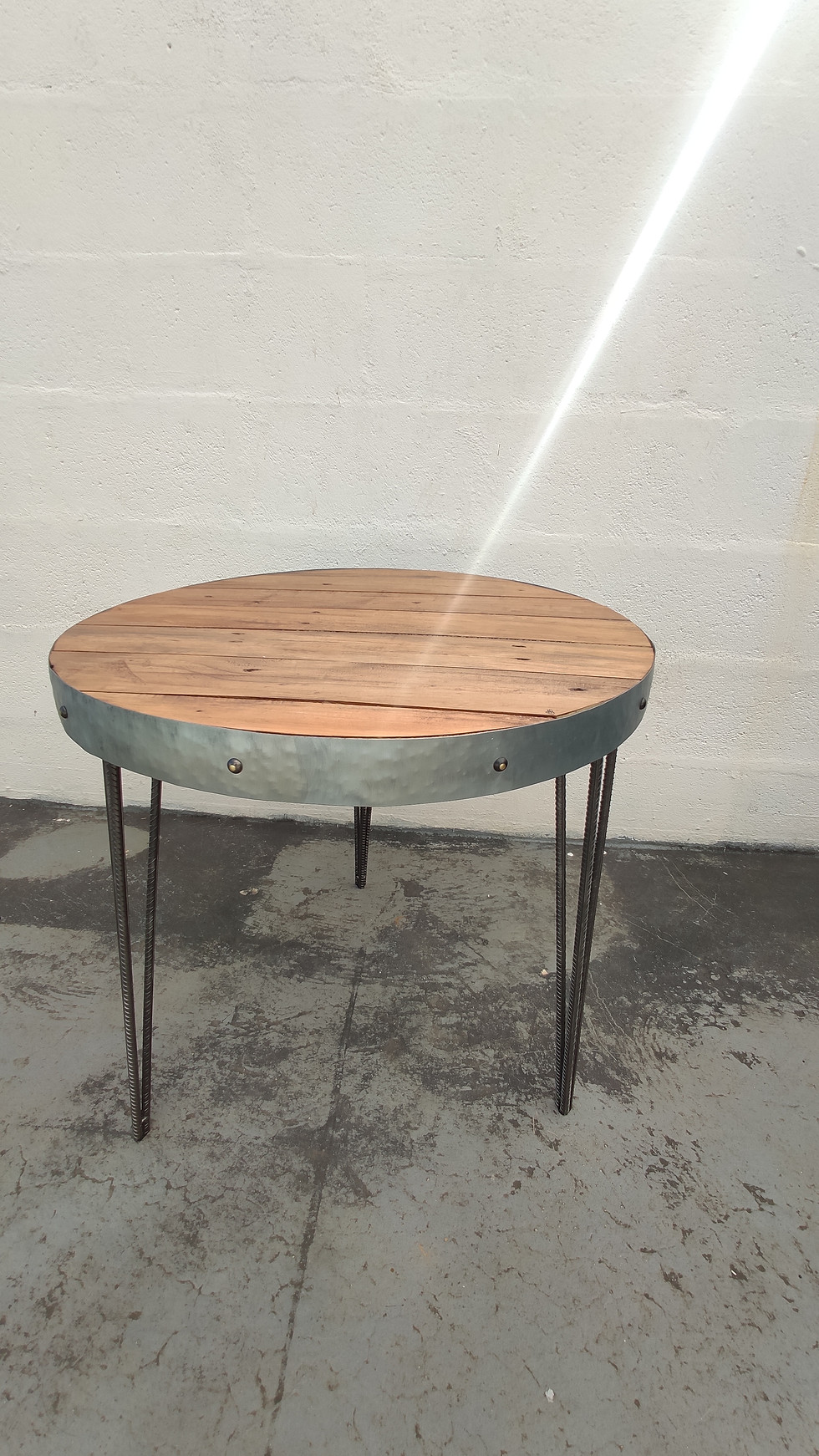 Miniature : Table ronde industrielle