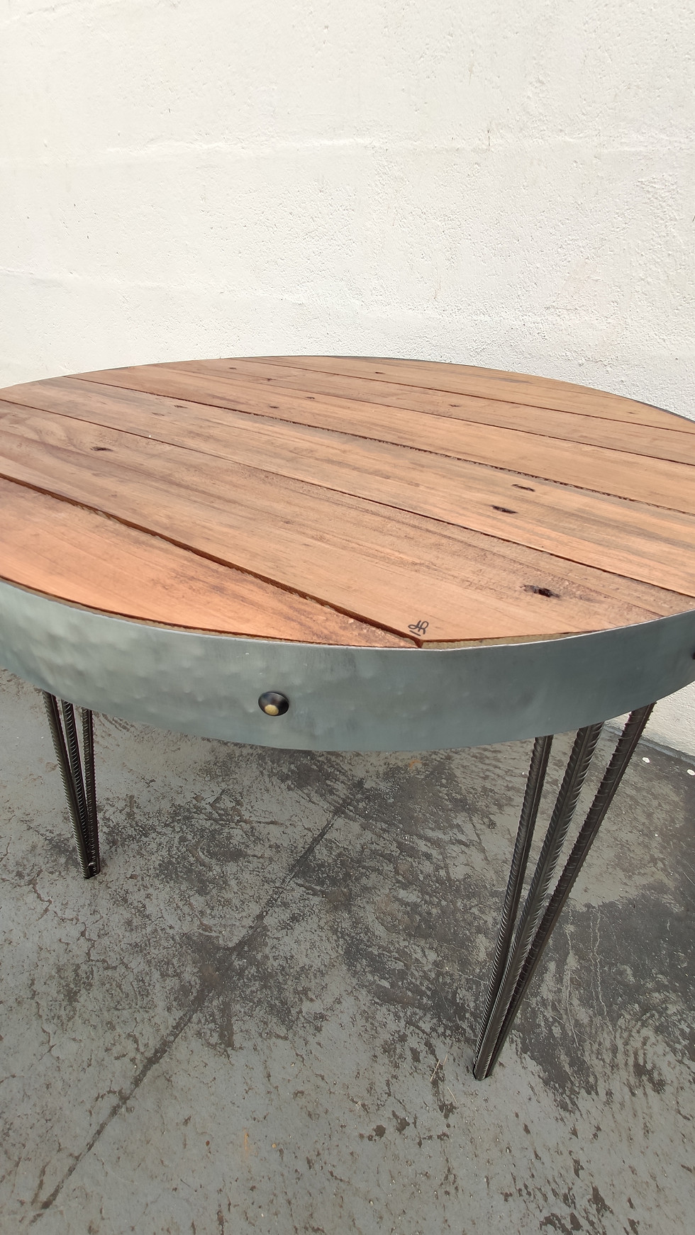 Miniature : Table ronde industrielle
