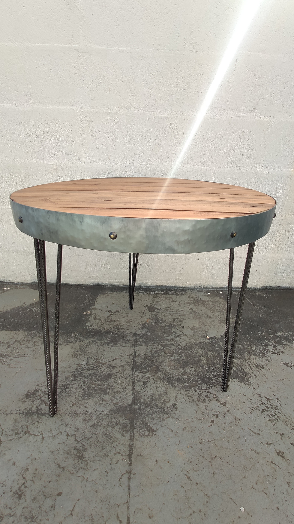 Miniature : Table ronde industrielle
