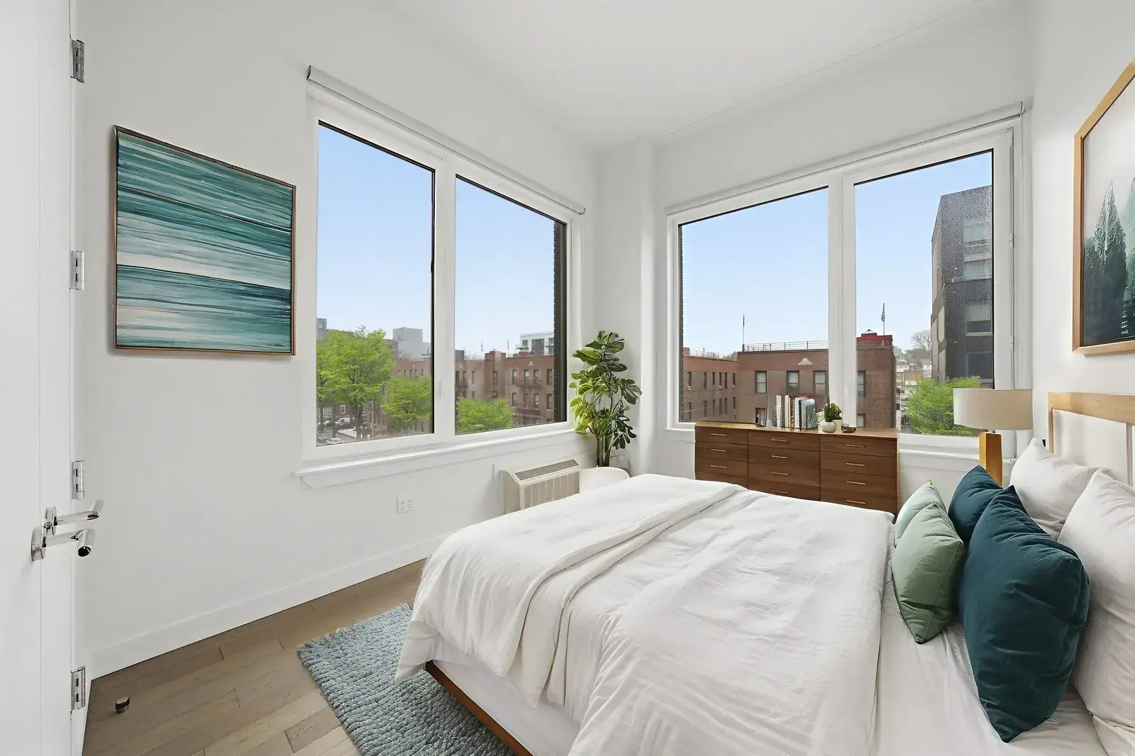 Virtual staging &ndash; guest bedroom