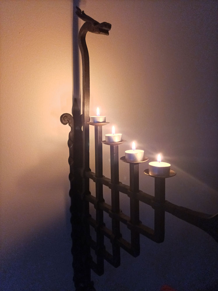 dragonhead candle holder