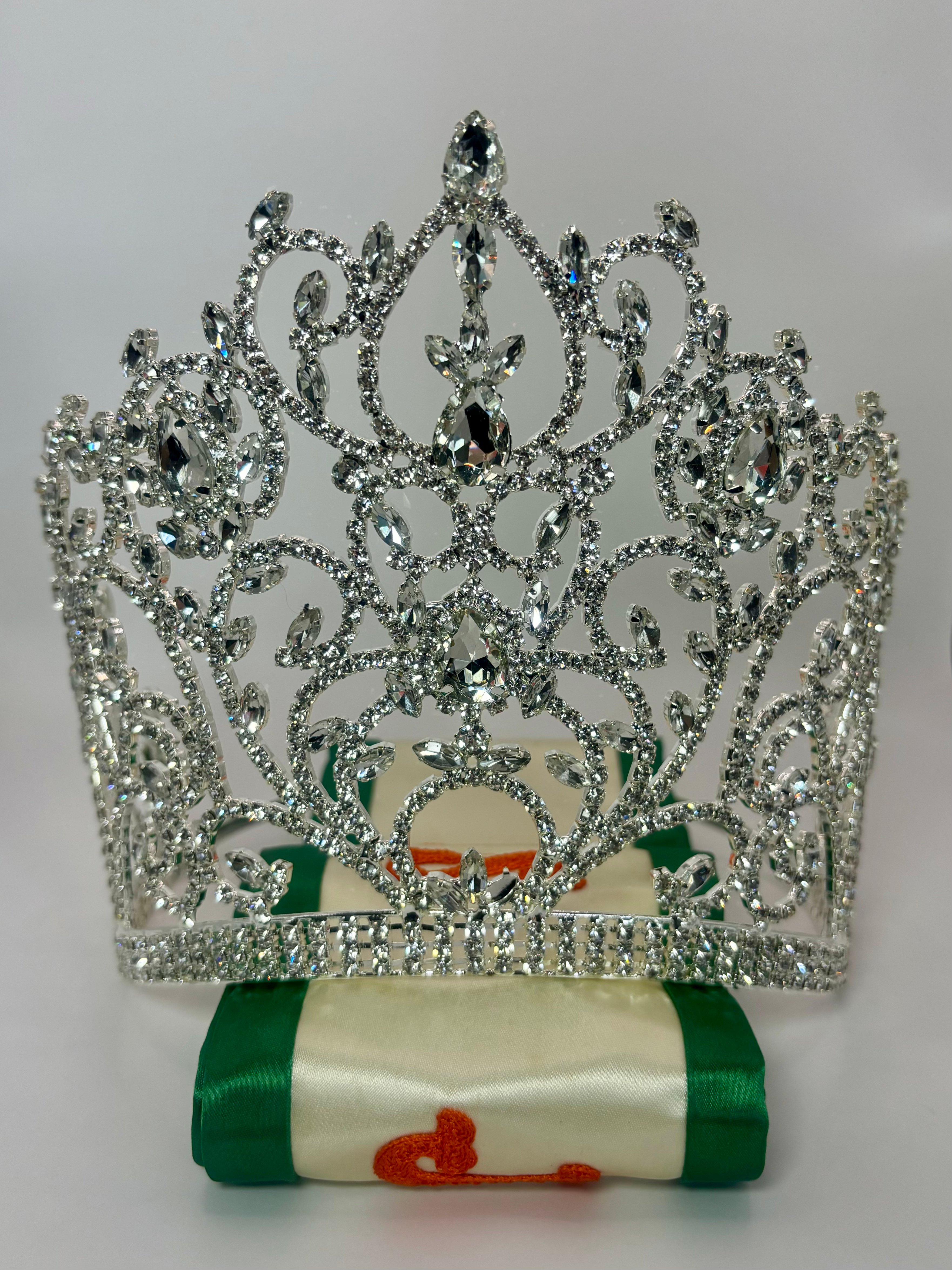 The Naomi Crown