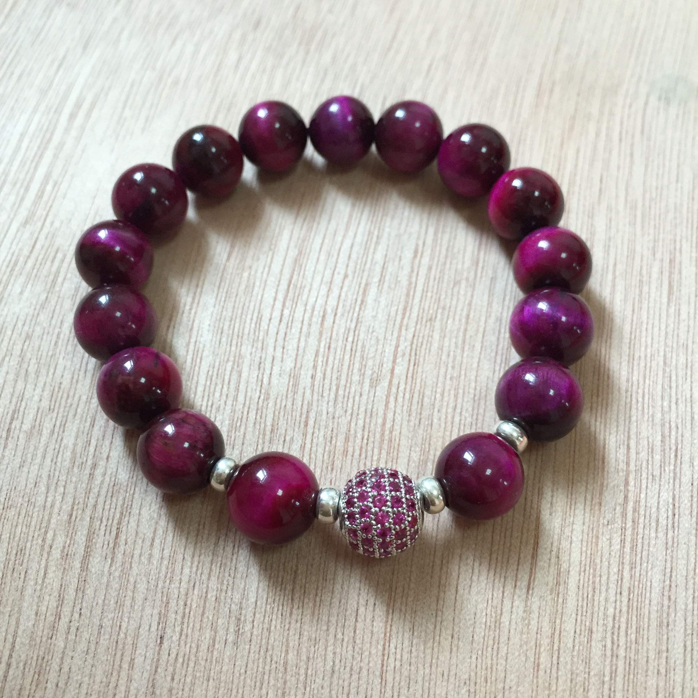 MẮT HỔ HỒNG + Charm Bạc