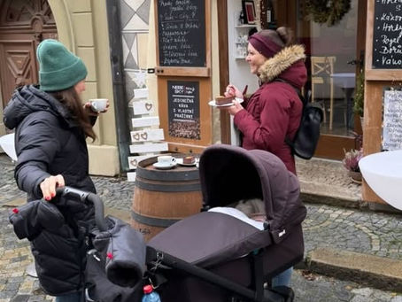 Poštovní ulice v prosinci