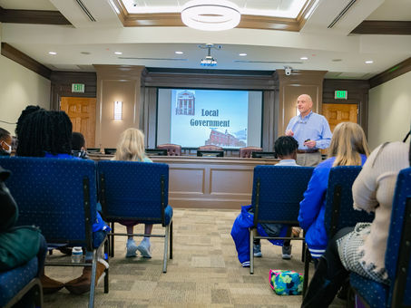 Lakeview Academy Student Ambassadors Tour City Hall 