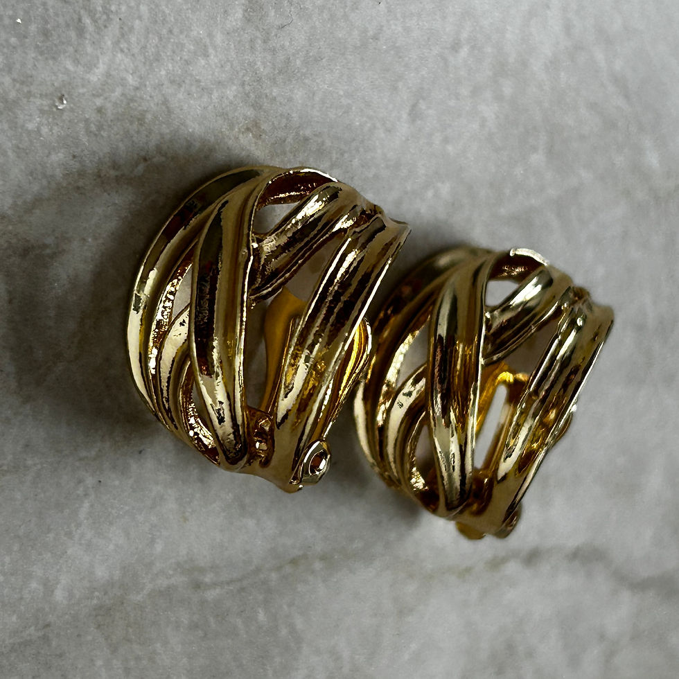 עגילי קליפס מוזהבים קלויים חלולים וינטג׳ 