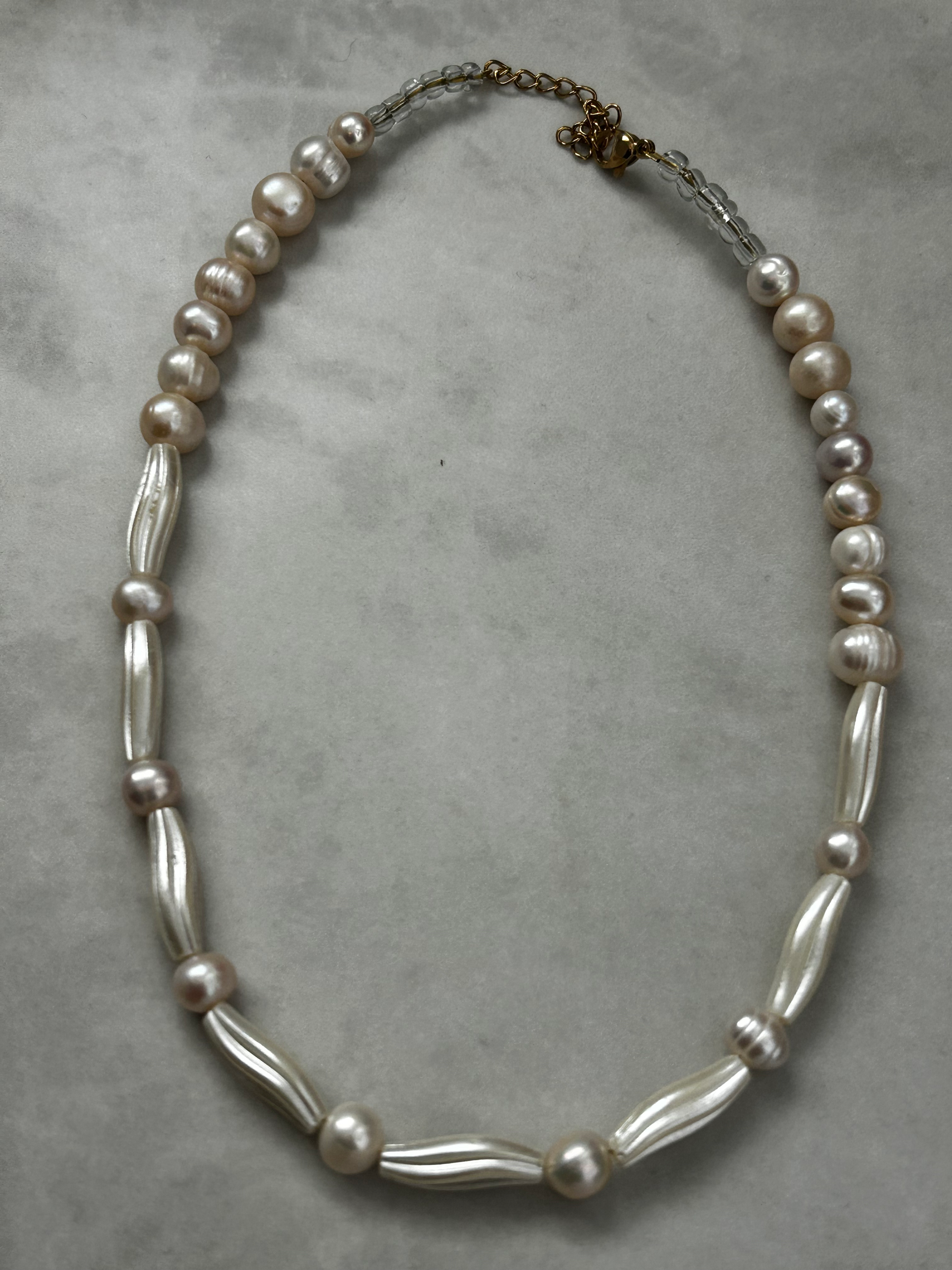 שרשרת פנינים אמיתיות וחרוזי פנינה בעבודת יד 